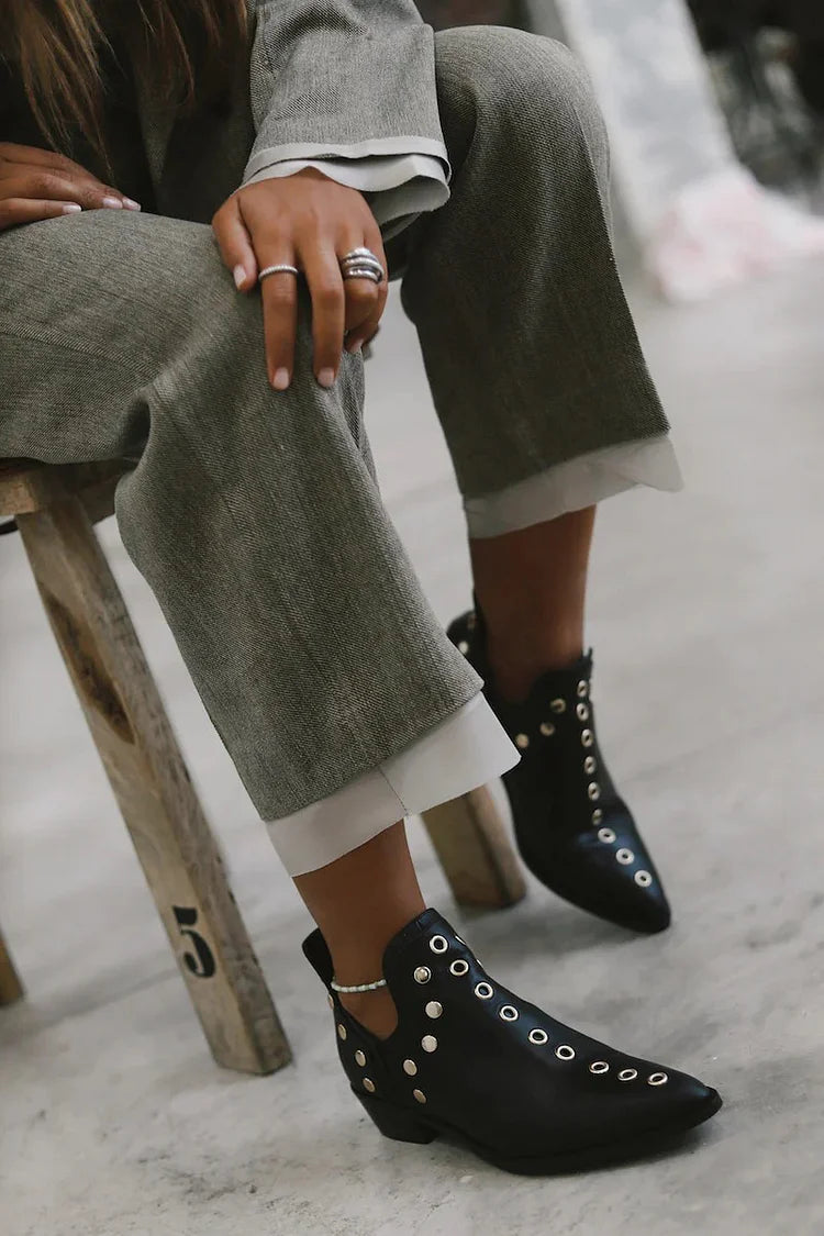 Brenda | Bottine à talons avec clous pointus