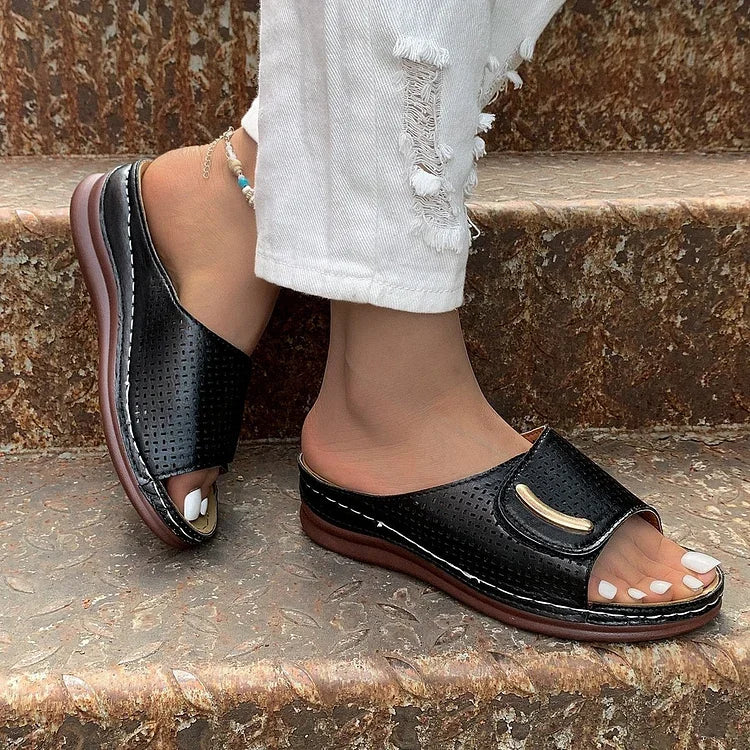 Rowenna - Classic Urban Sandals