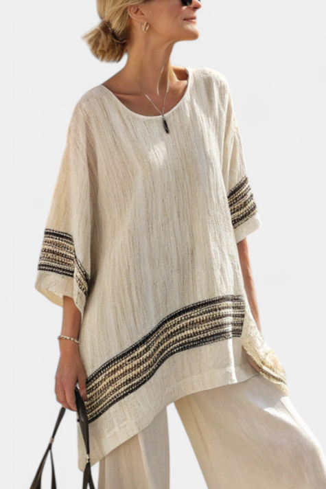Mariella – Elegant black striped linen top and flowing trousers