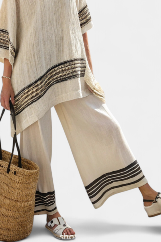 Mariella – Elegant black striped linen top and flowing trousers
