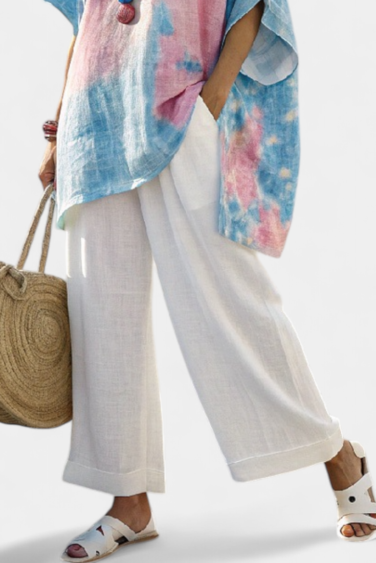 Valentina – Comfortable basic linen top and striped bamboo trousers