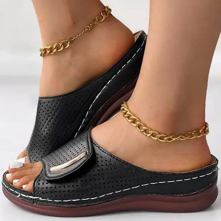 Rowenna - Classic Urban Sandals