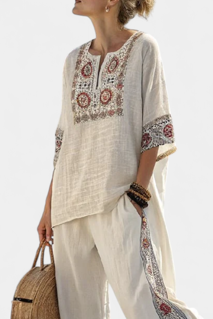 Tiziana – essential embroidered blouse and wide-leg trousers